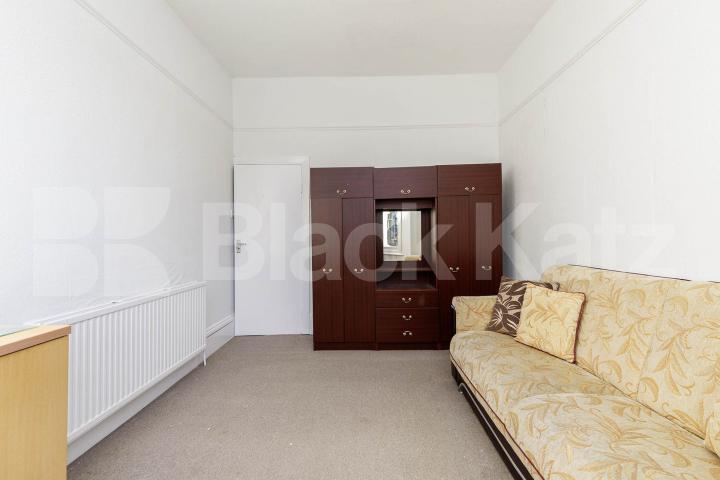Flat Park Road in Greater London