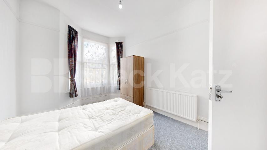 Flat Park Road in Greater London