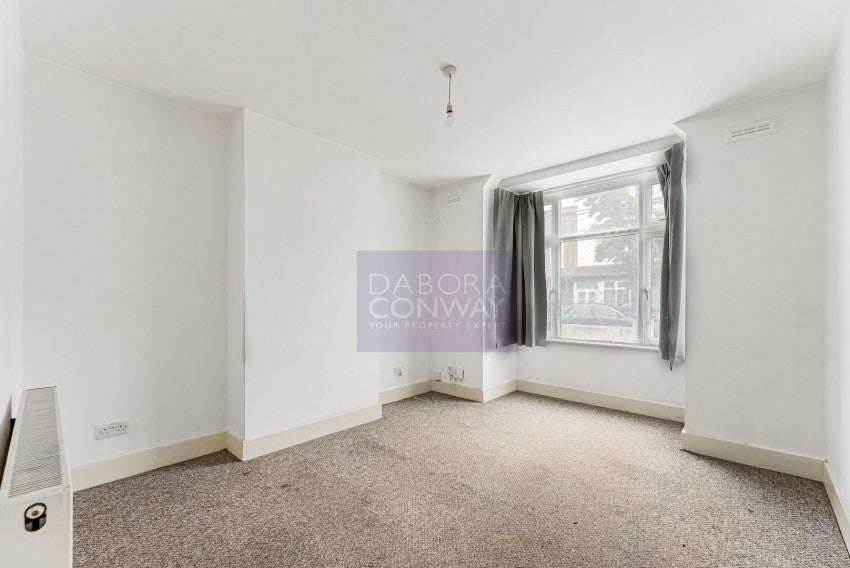 Flat Godwin Road in Greater London