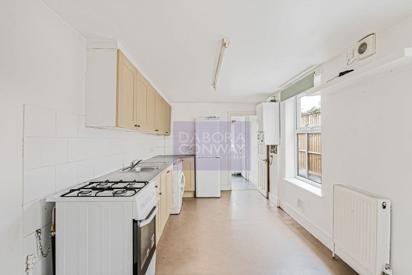 Flat Godwin Road in Greater London