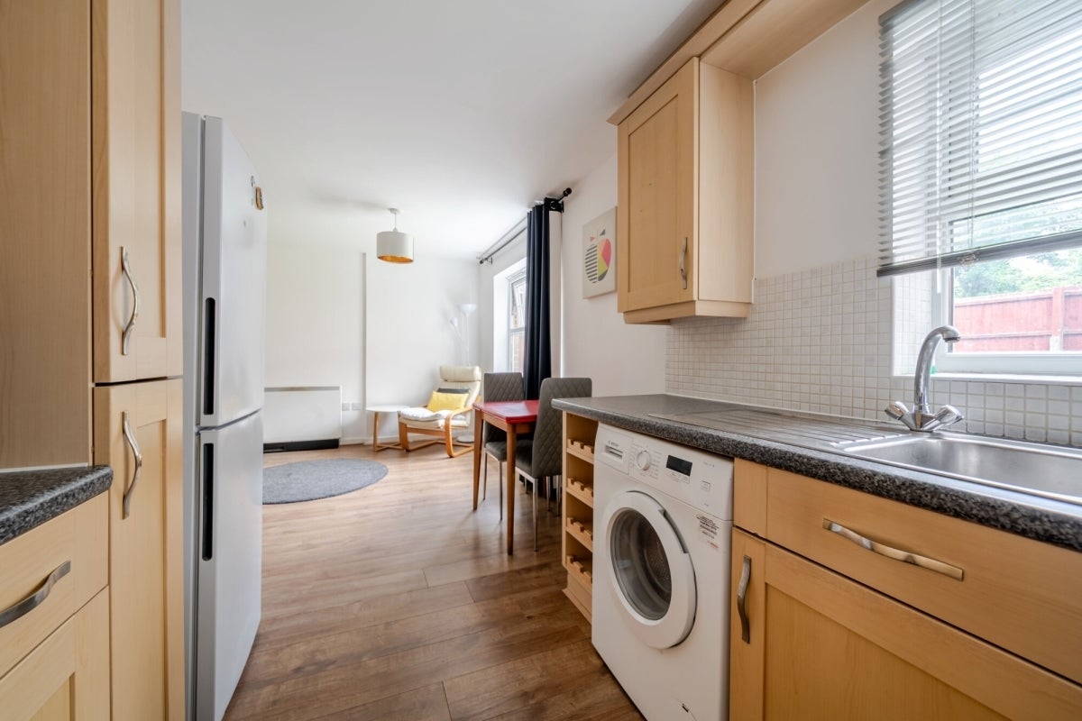 Flat Lancaster Road in Greater London
