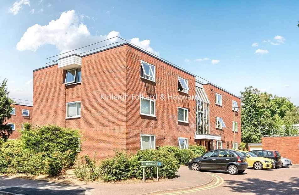Flat Sutton Close in Greater London