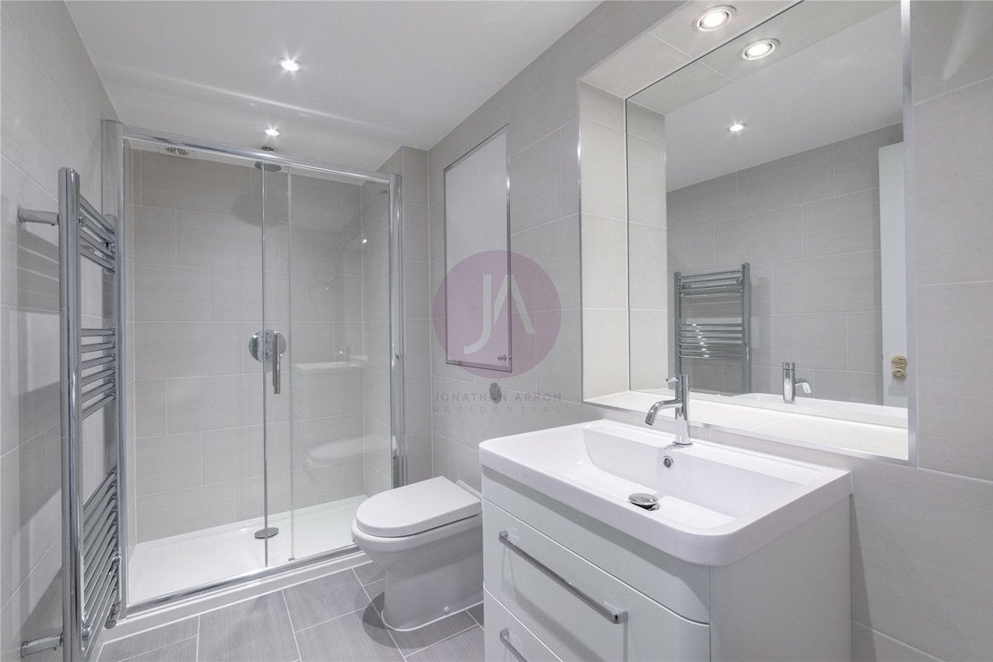 Flat Pont Street in Greater London