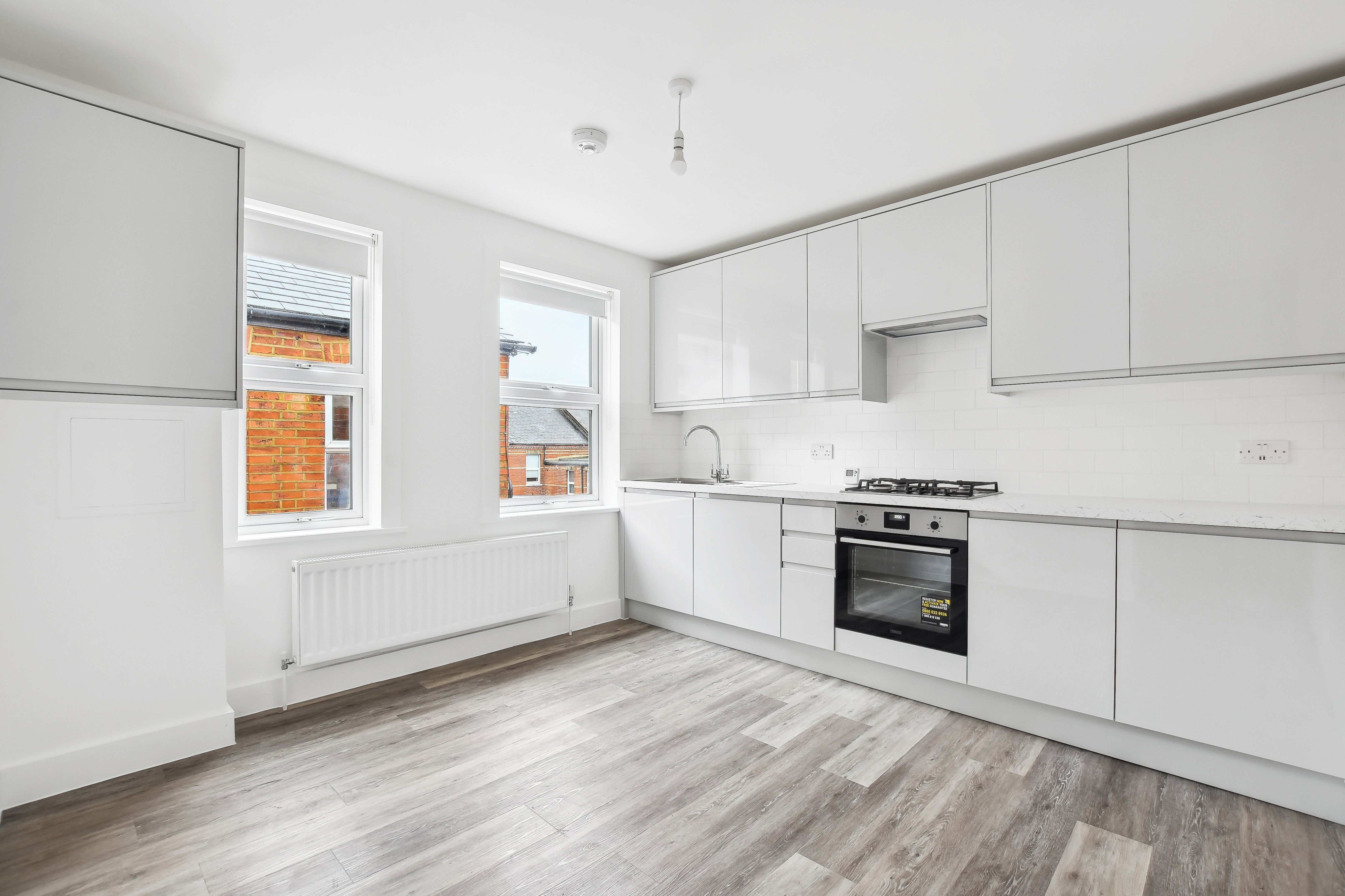 Room Lillie Road in Greater London
