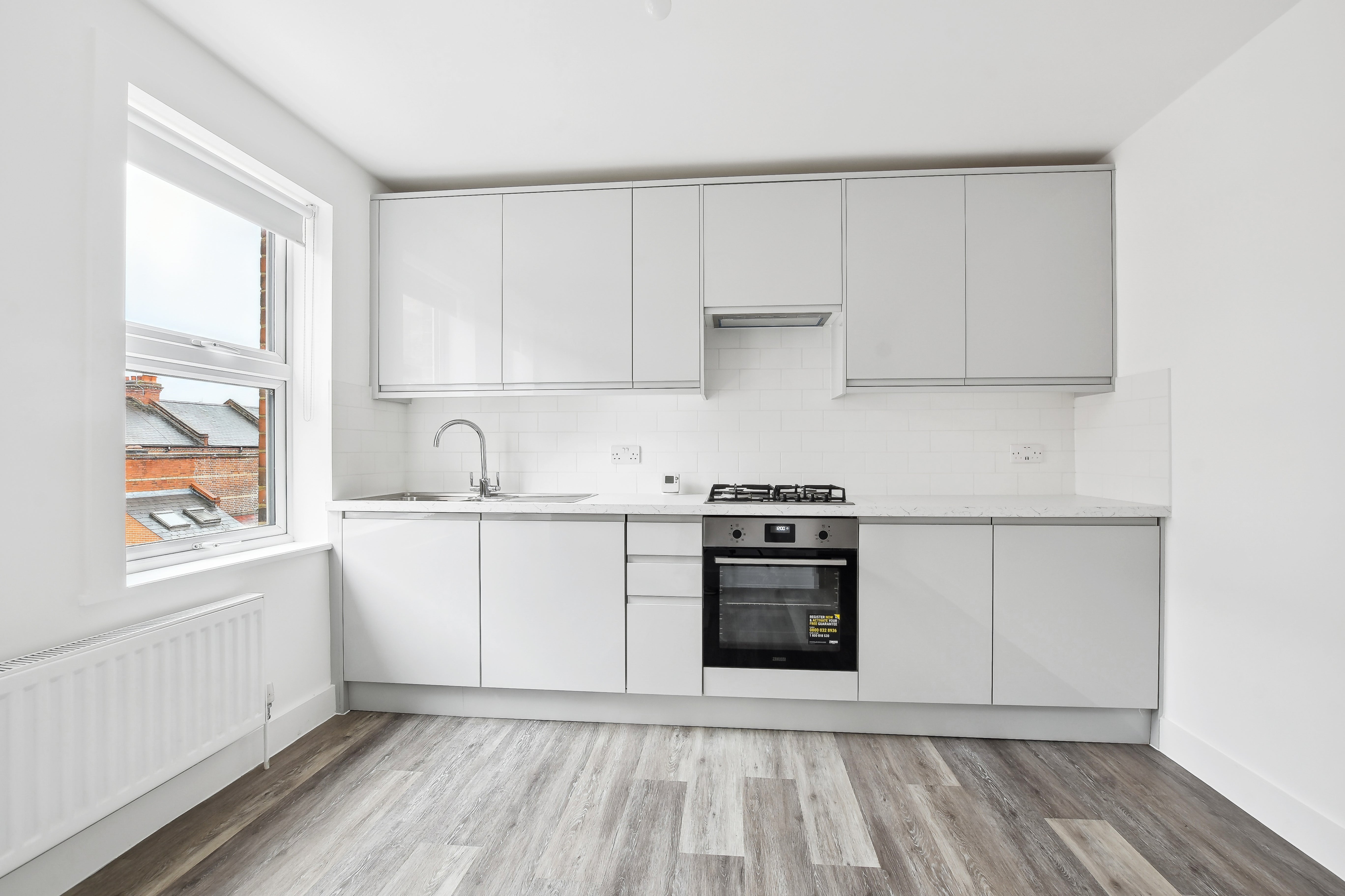 Room Lillie Road in Greater London