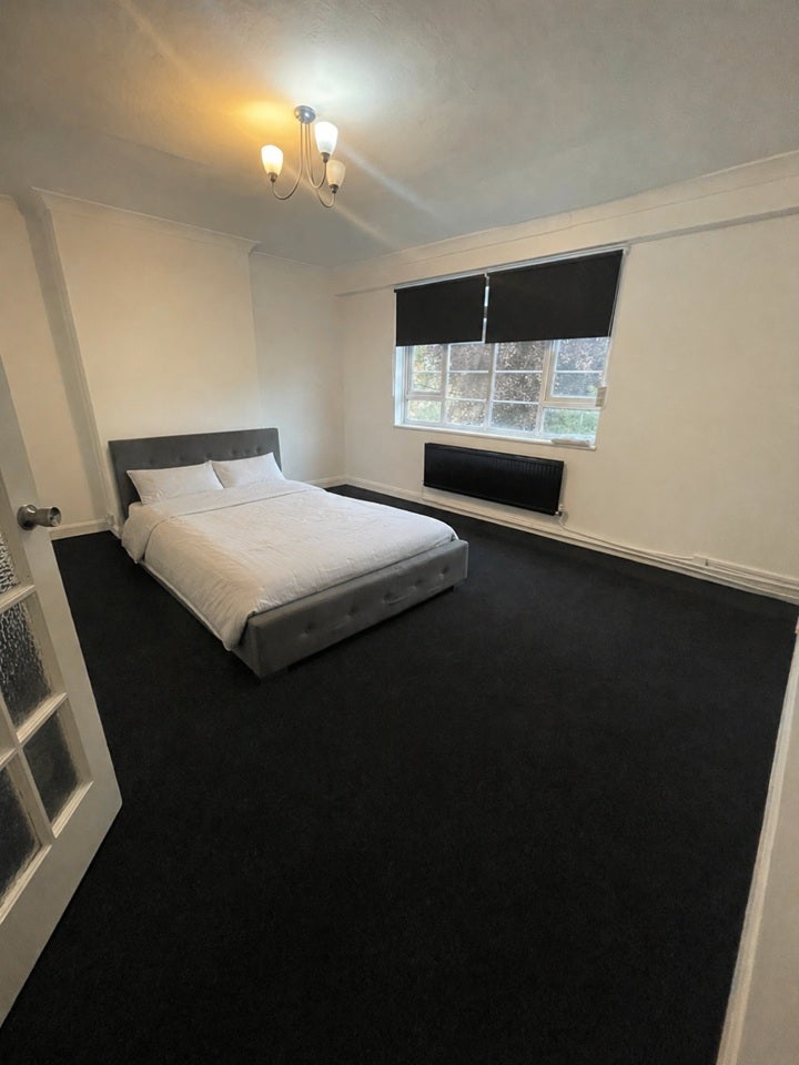 Room Tavistock Road in Greater London