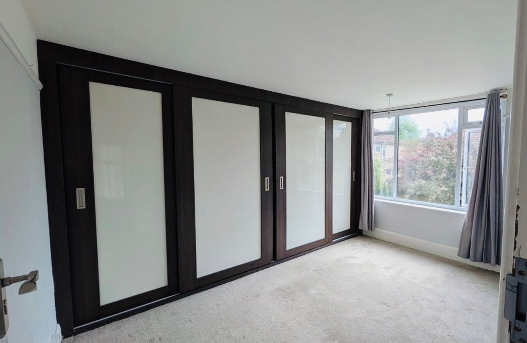 Room Southmead Road in Bristol