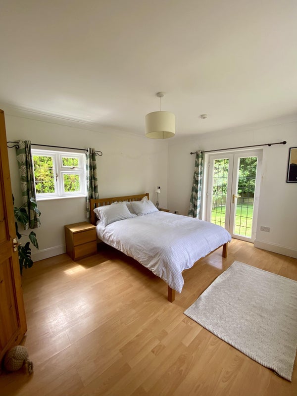 Room Higher Blandford Road in Poole