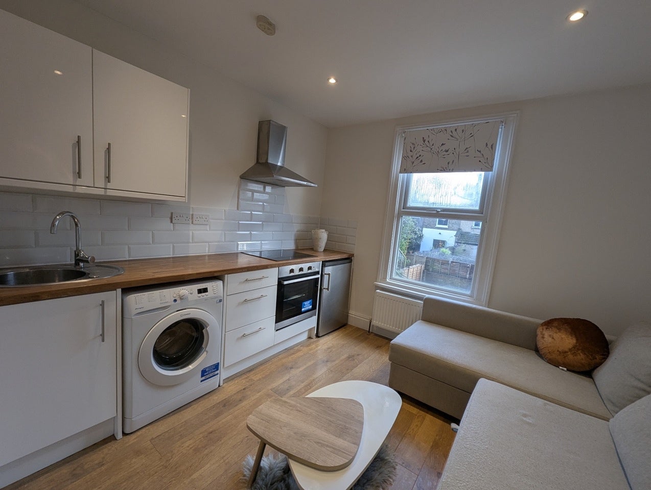Flat Raleigh Road in Greater London