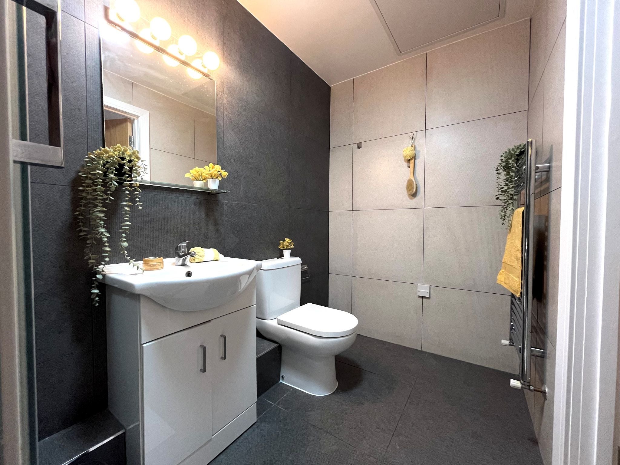 Flat Barningham Way in Greater London