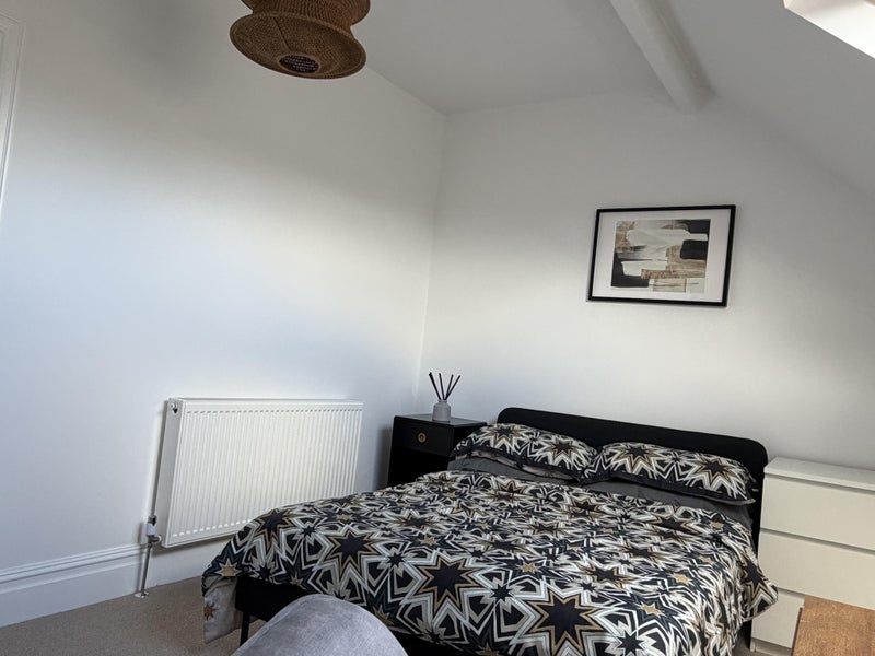 Room Glen Road in Sheffield