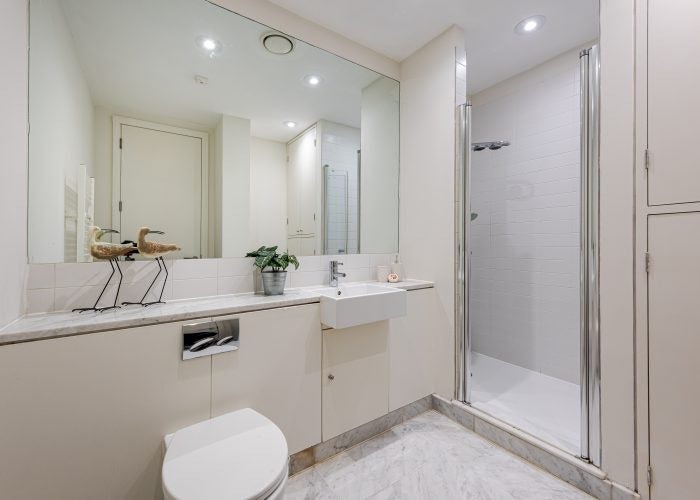 Room Lombard Road in Greater London