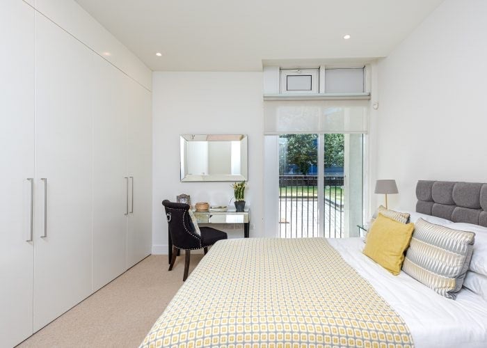 Room Lombard Road in Greater London