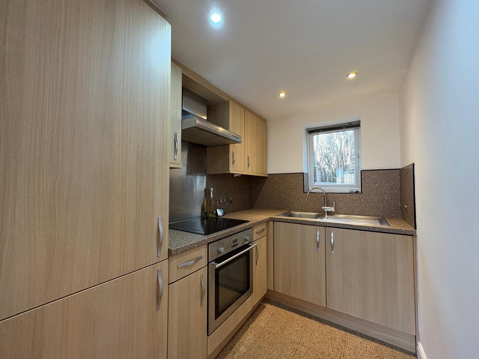 Flat Francesca Court in Leeds