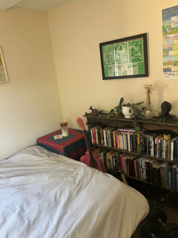 Room Beatrice Road in Greater London