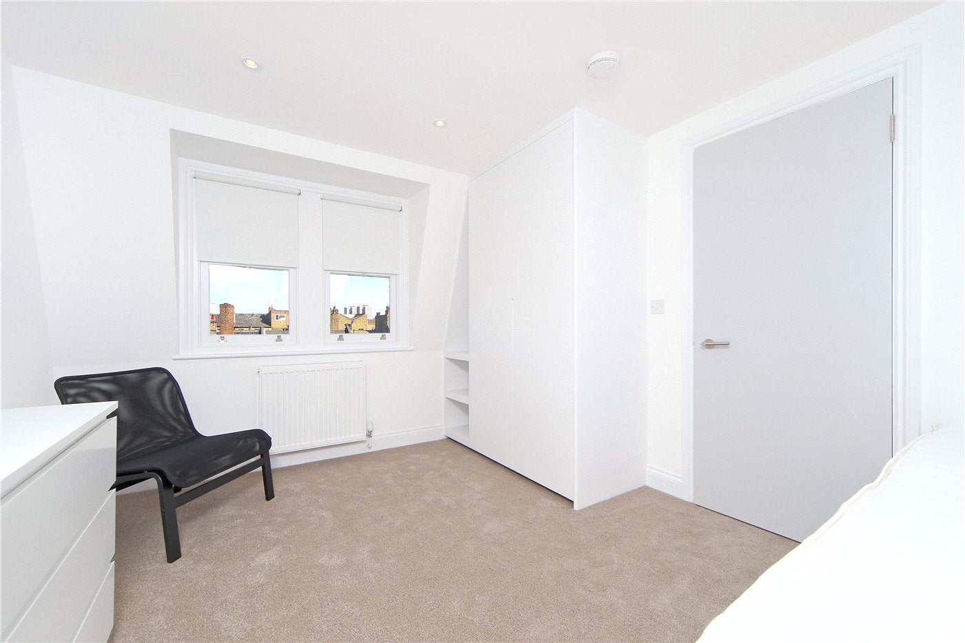 Flat Hetley Road in Greater London