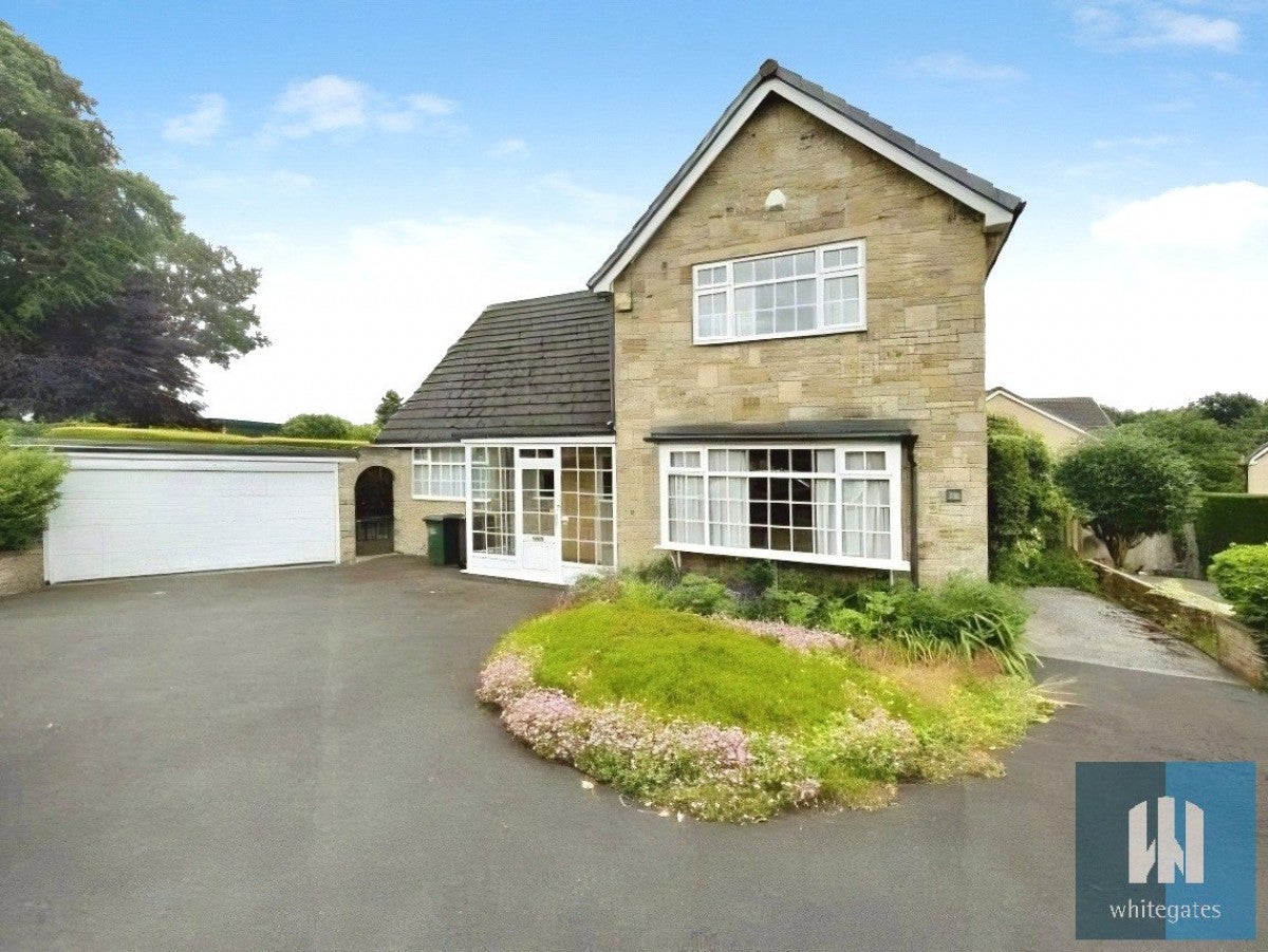 House St Mary's Avenue in Kirklees