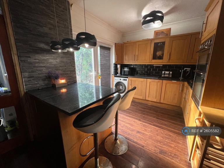 Room Stanier Street in Newcastle-under-Lyme