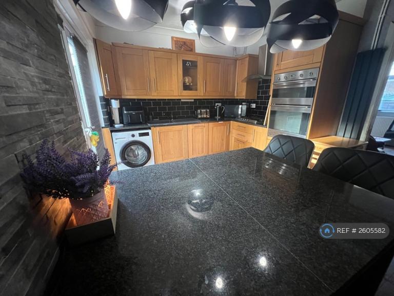 Room Stanier Street in Newcastle-under-Lyme