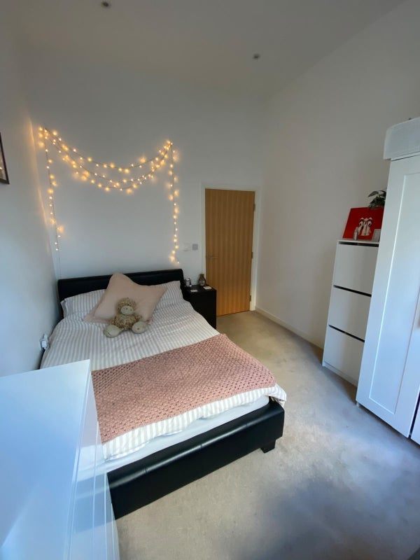 Room Seven Sea Gardens in Greater London