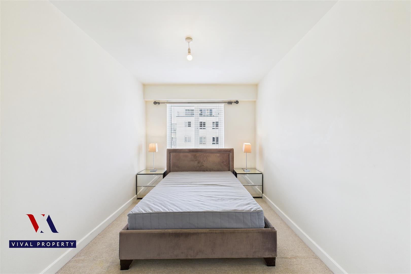 Flat Heritage Avenue in Greater London