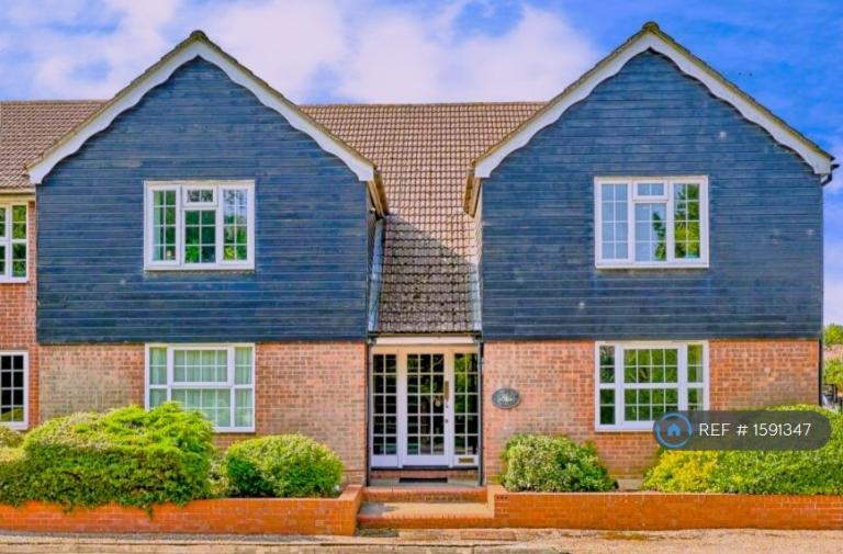 Flat London Road in Uttlesford