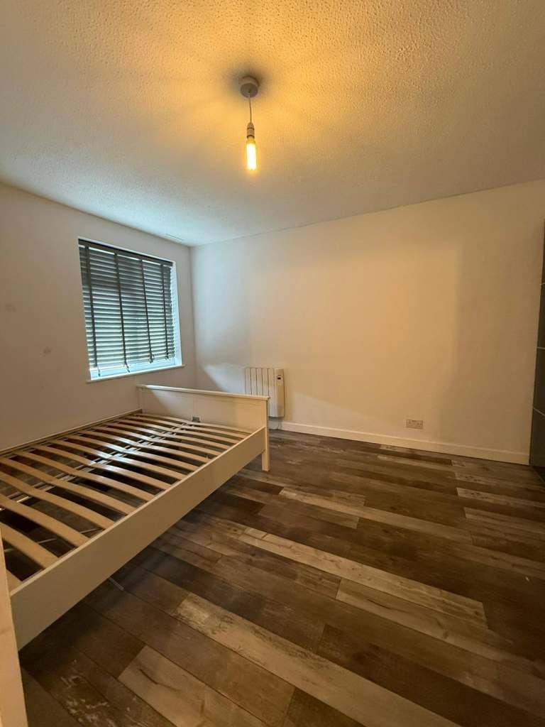 House Hulse Avenue in Greater London