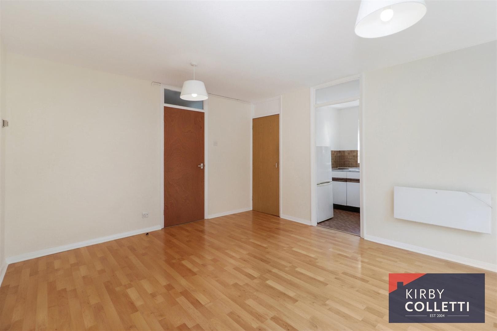 Flat Hillside in Hoddesdon