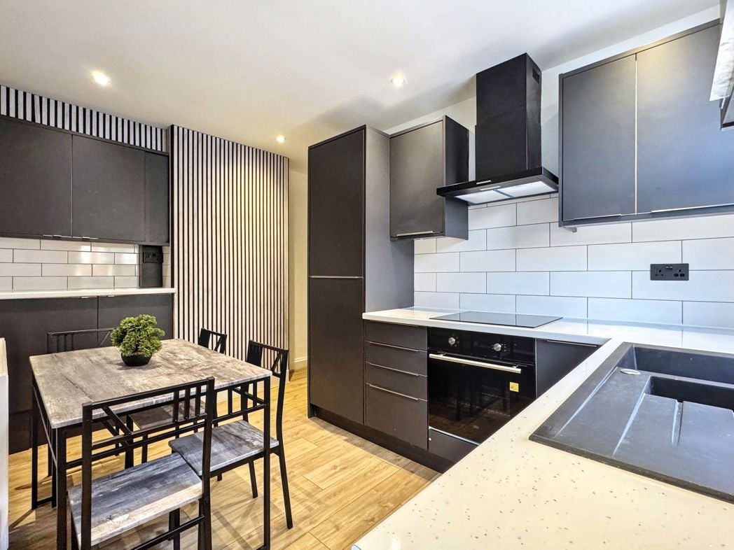 Flat Woodgate Lane in Gateshead