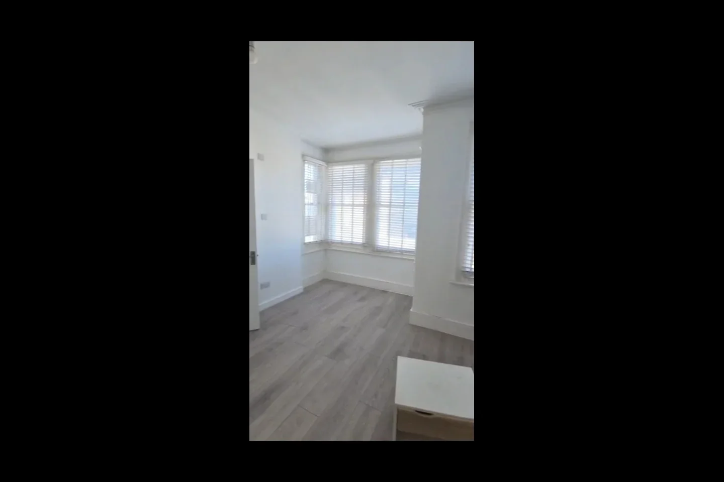 Flat Catford Hill in Greater London