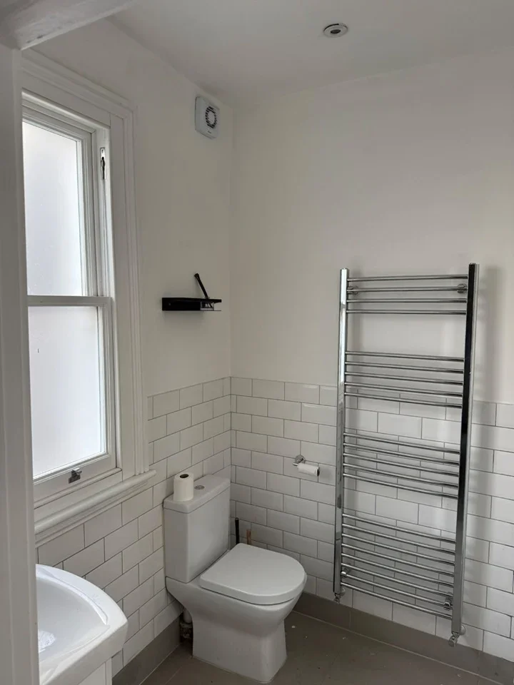 Flat Catford Hill in Greater London