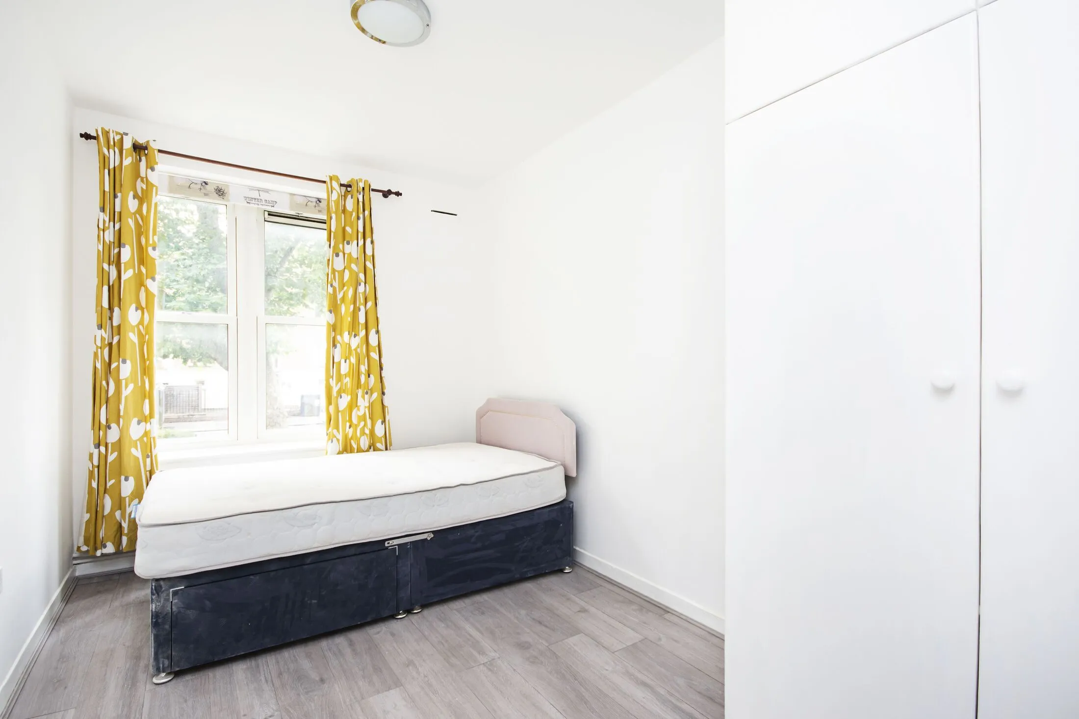 Flat Amhurst Road in Greater London