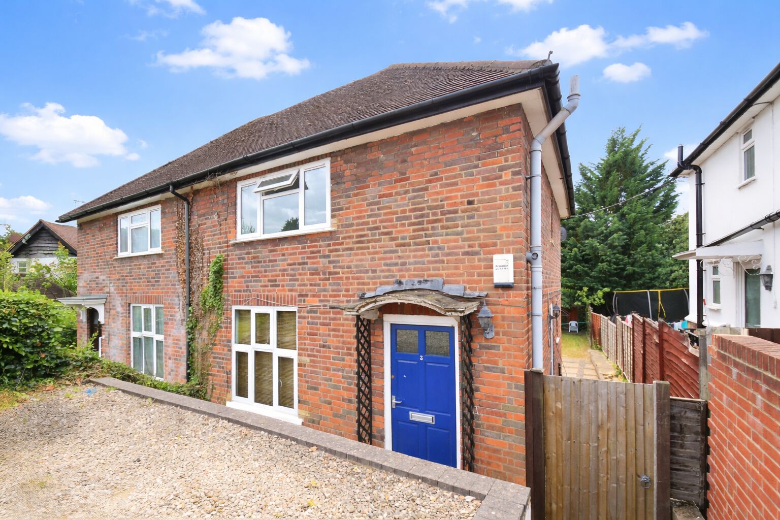House Underwood Road in High Wycombe Community Board