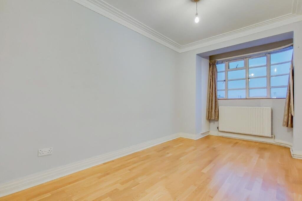 Flat Arlington Road in Greater London