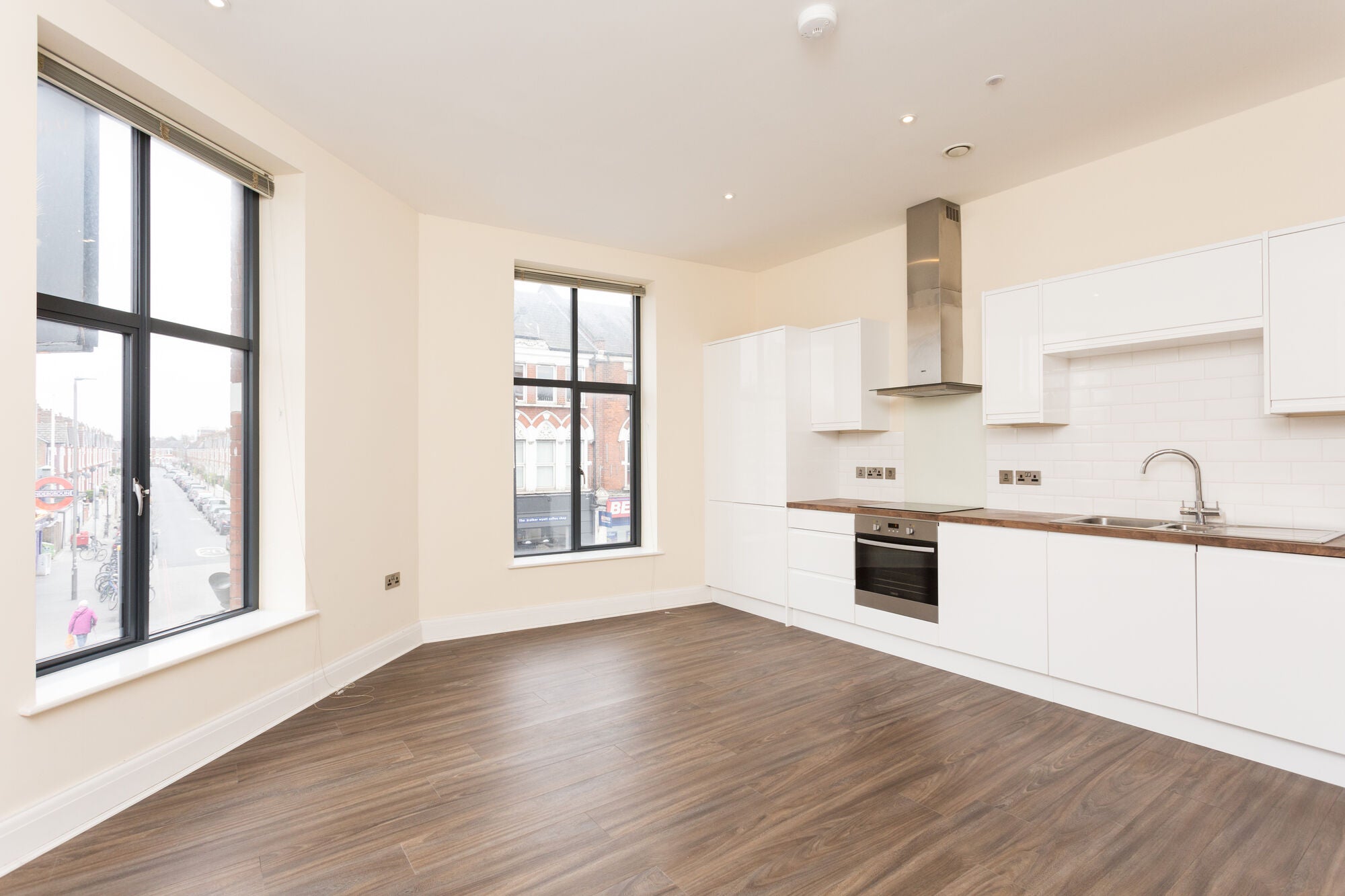 Flat Trinity Road in Greater London