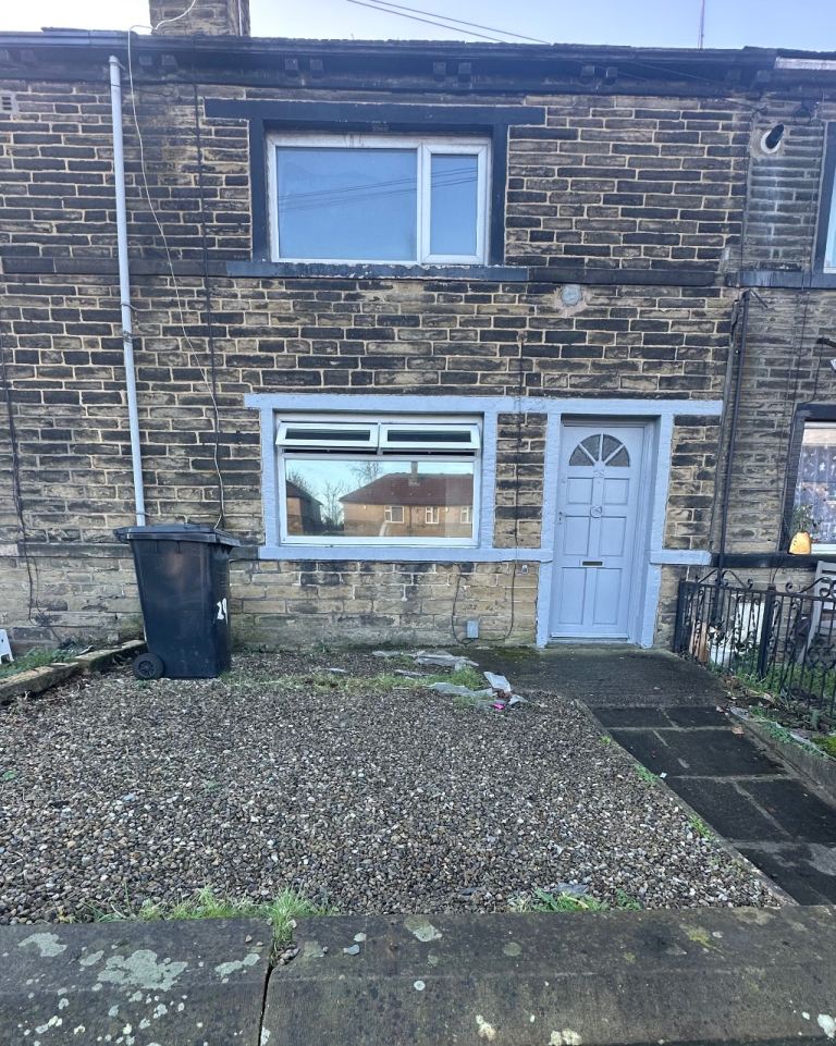 House Southfield Lane in Bradford