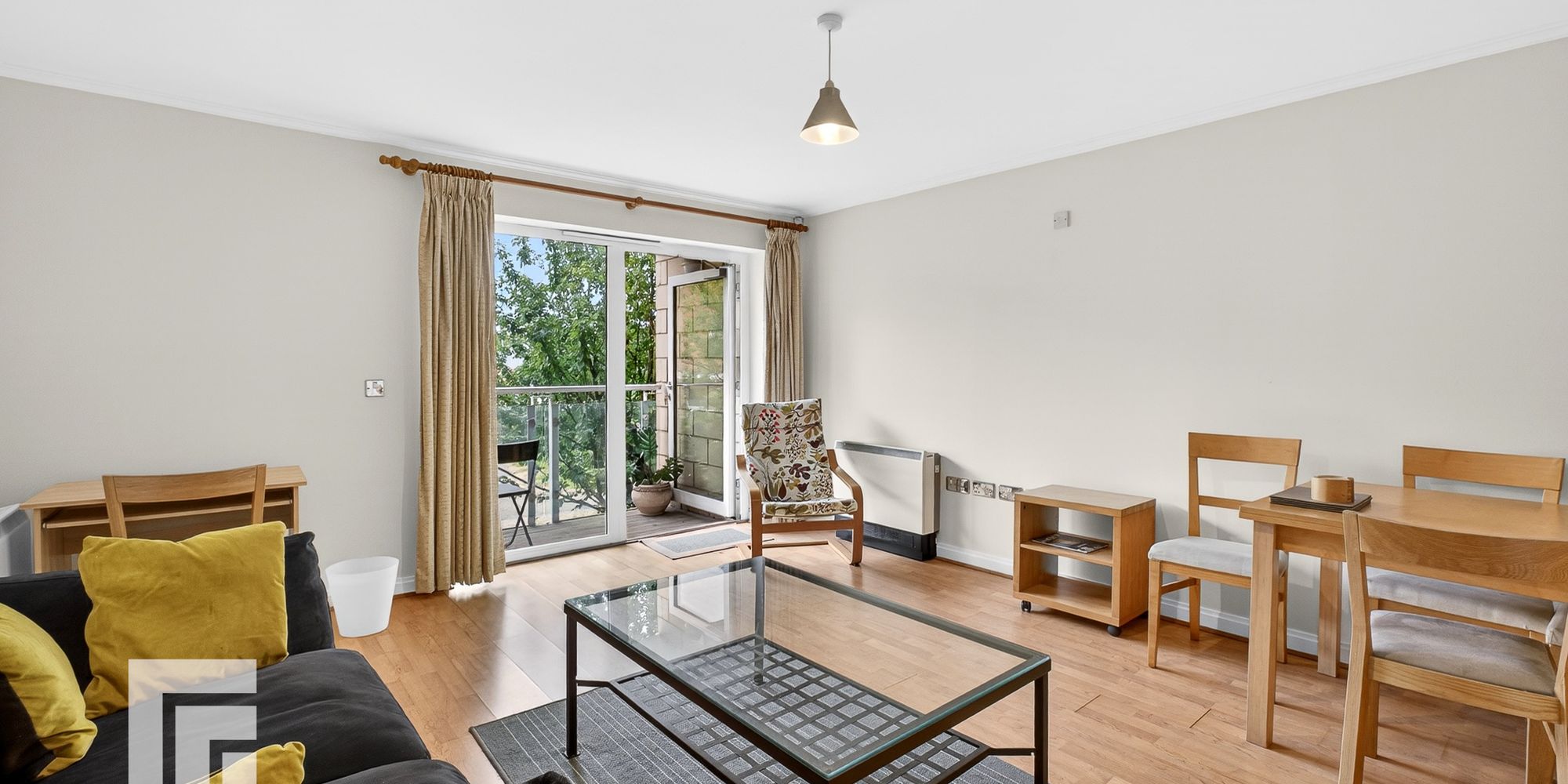 Flat Lynton Court in Cardiff