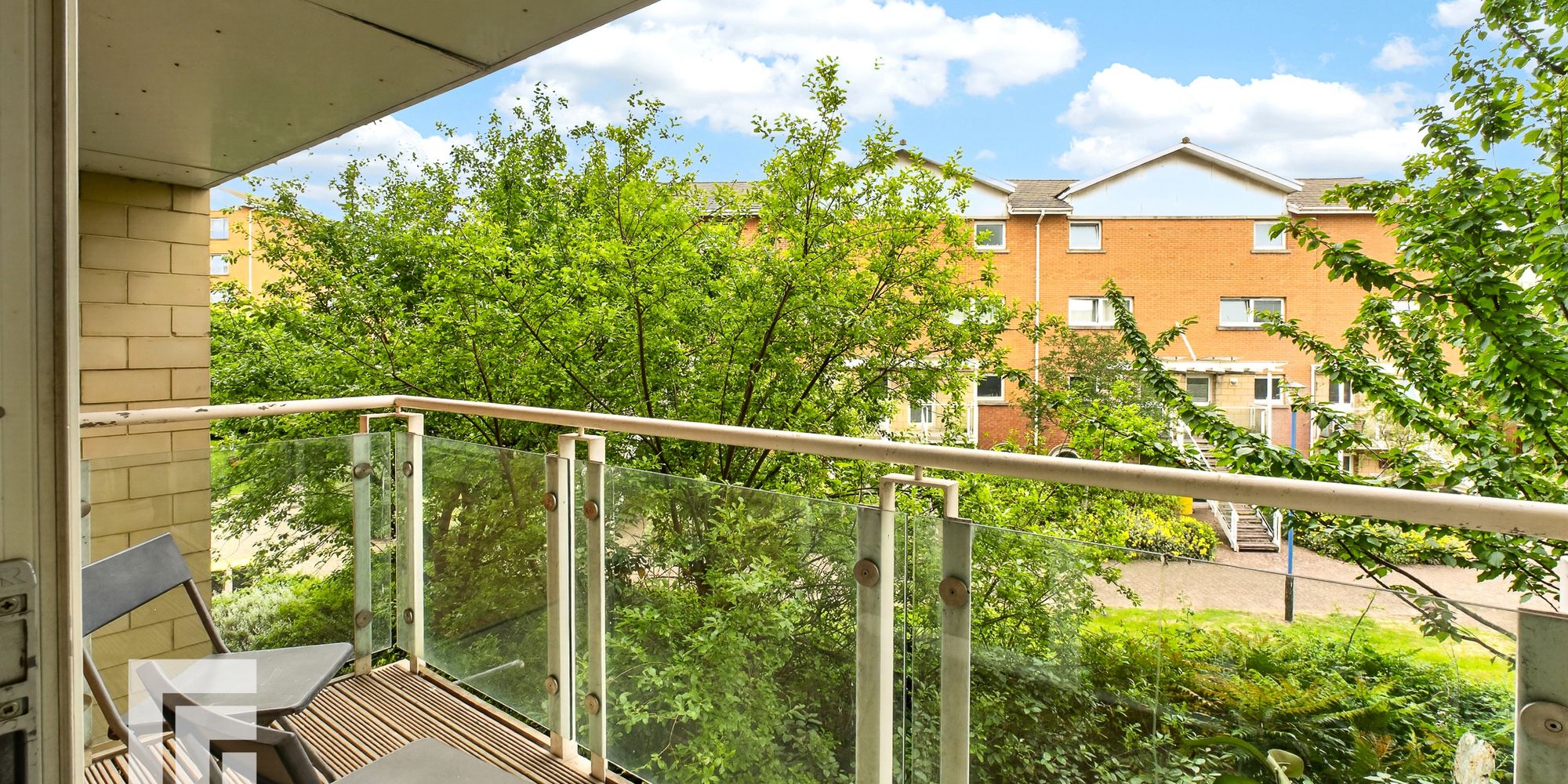 Flat Lynton Court in Cardiff