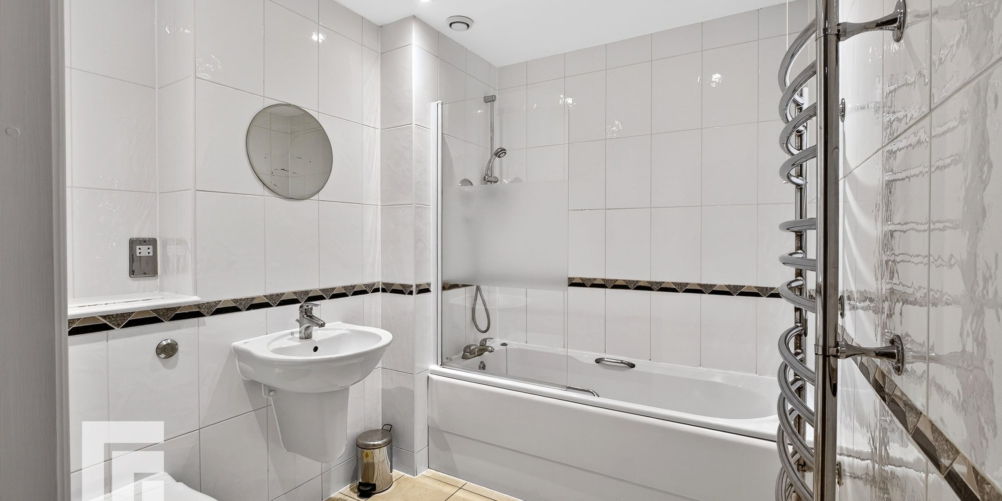 Flat Lynton Court in Cardiff