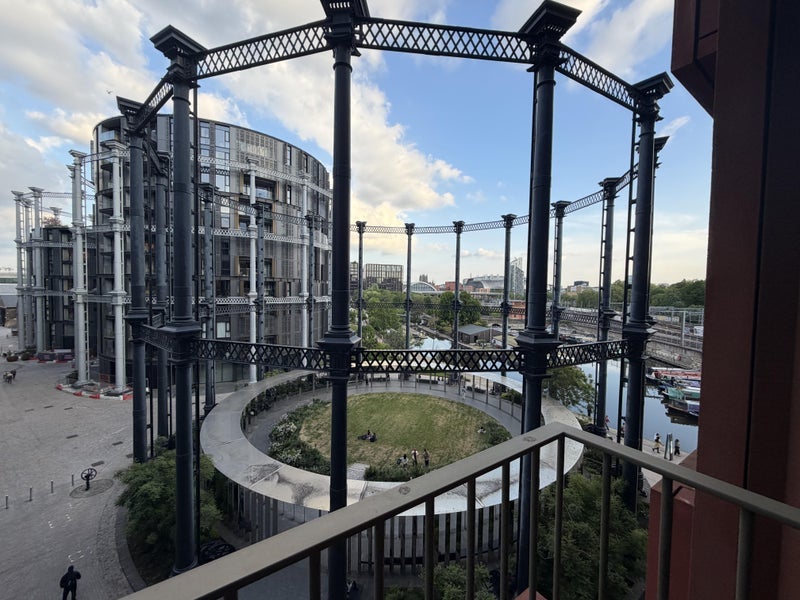 Room Canal Reach in Greater London