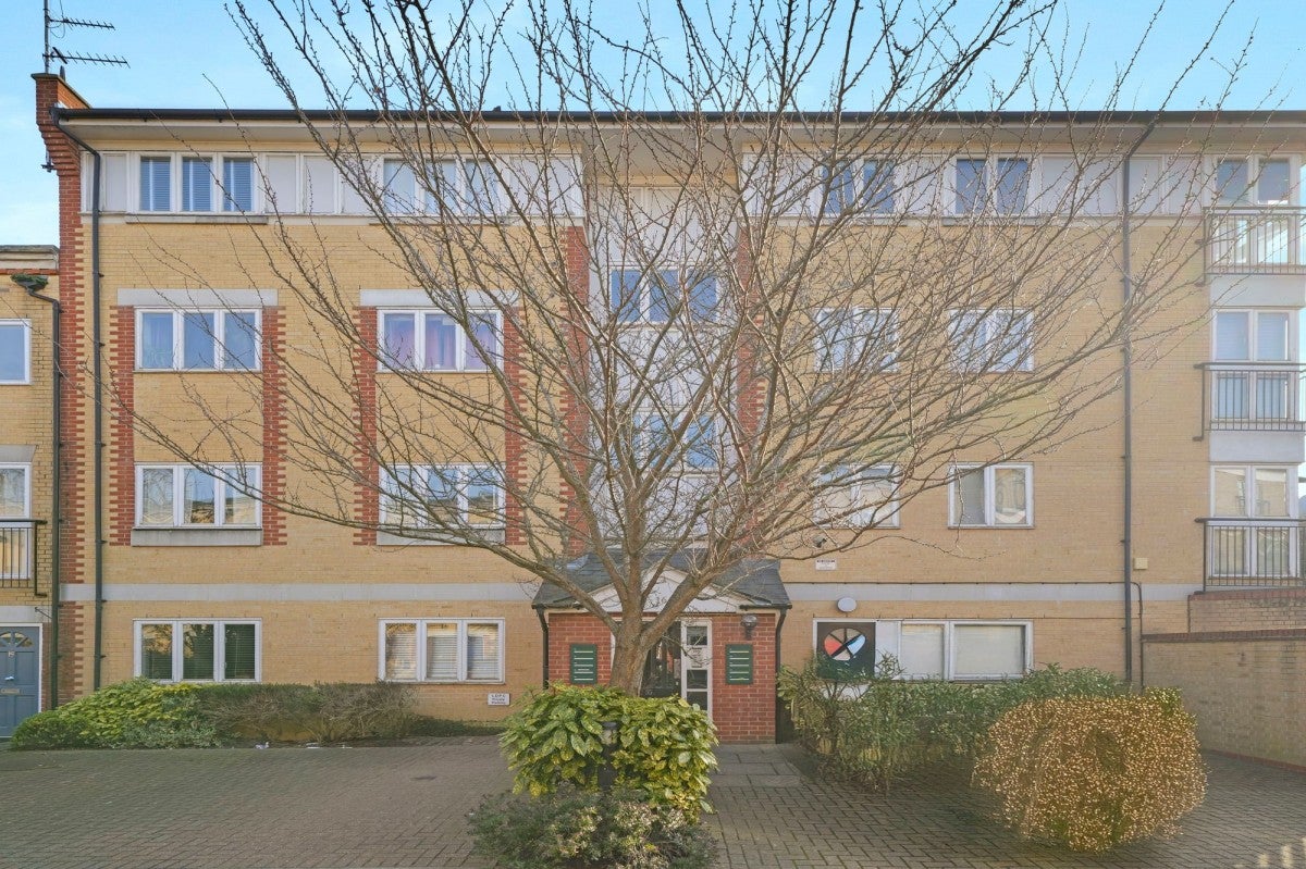 Flat Wilmer Place in Greater London