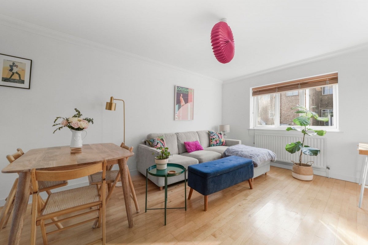 Flat Wilmer Place in Greater London