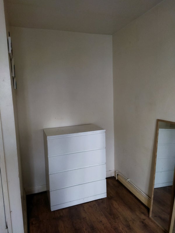 Room Bullards Place in Greater London