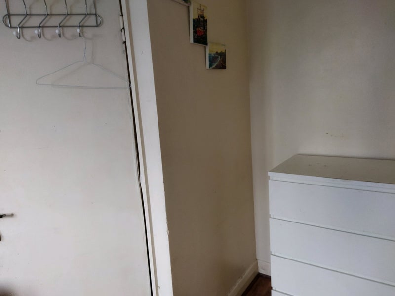 Room Bullards Place in Greater London