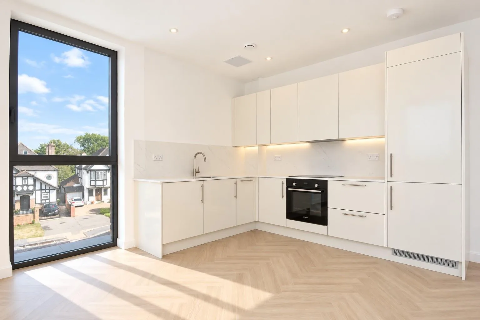 Flat Gunnersbury Drive in Greater London