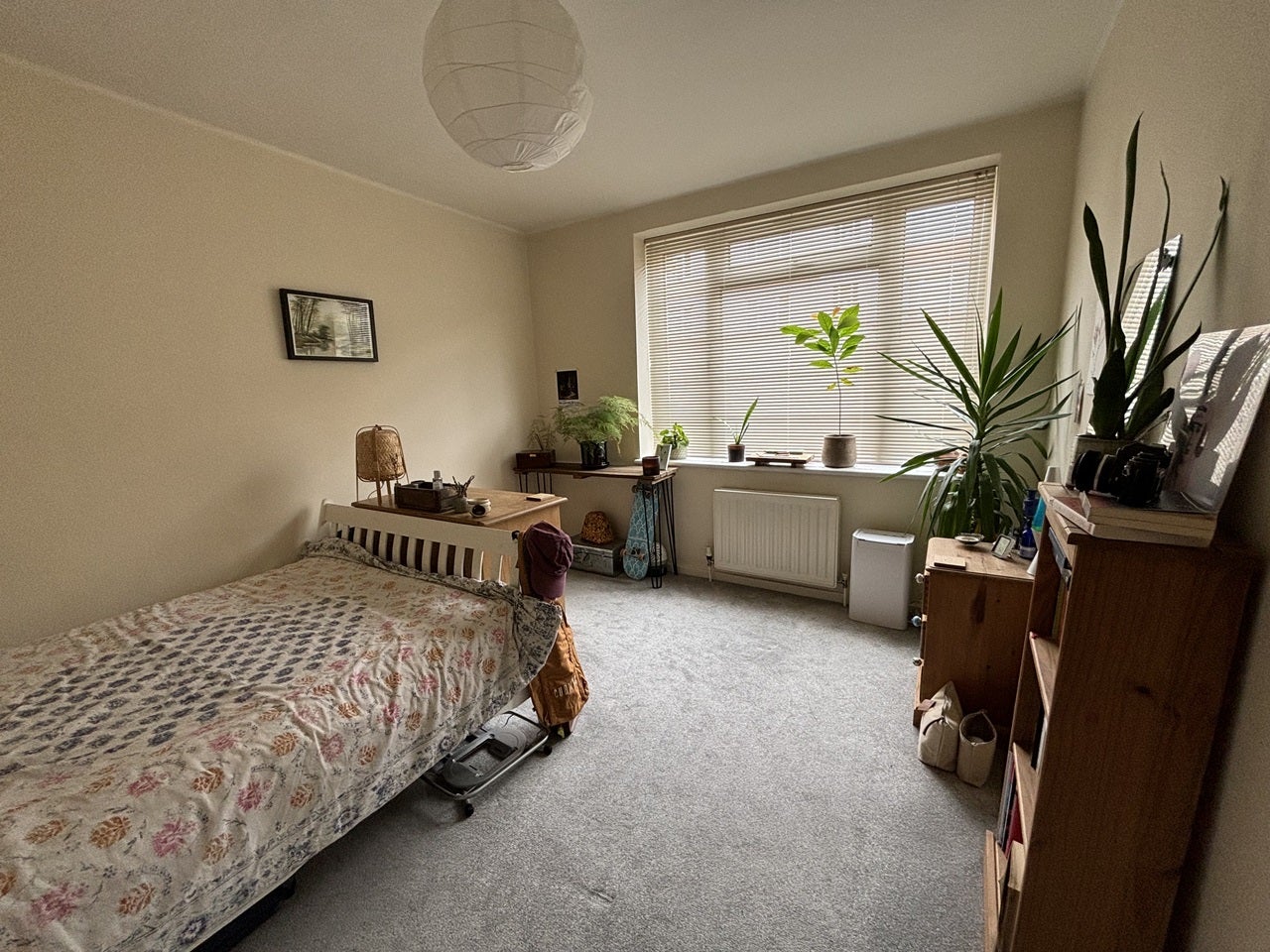 Flat Manor Vale in Greater London