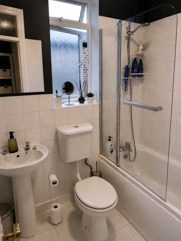 Room Vartry Road in Greater London