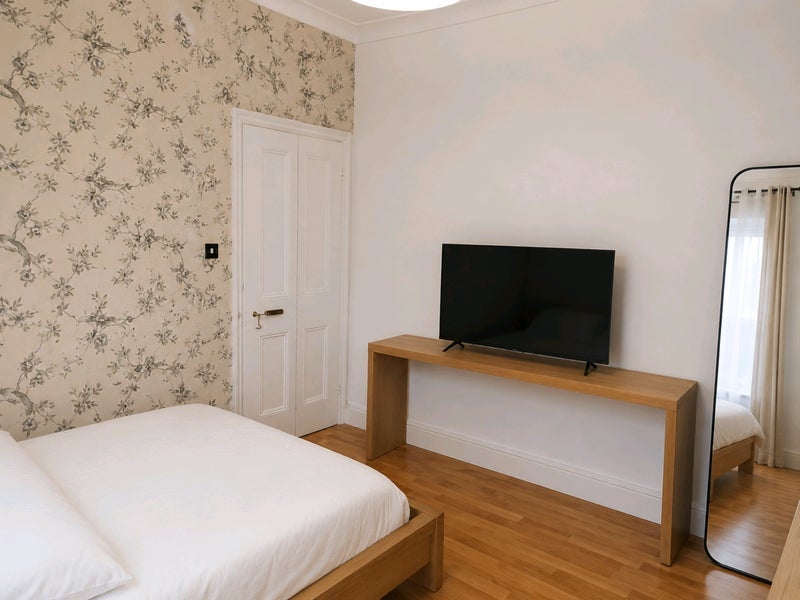 Room Vartry Road in Greater London