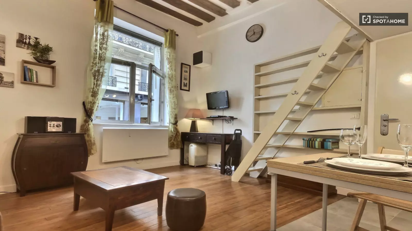 Appartement Rue Saint-Claude à Paris