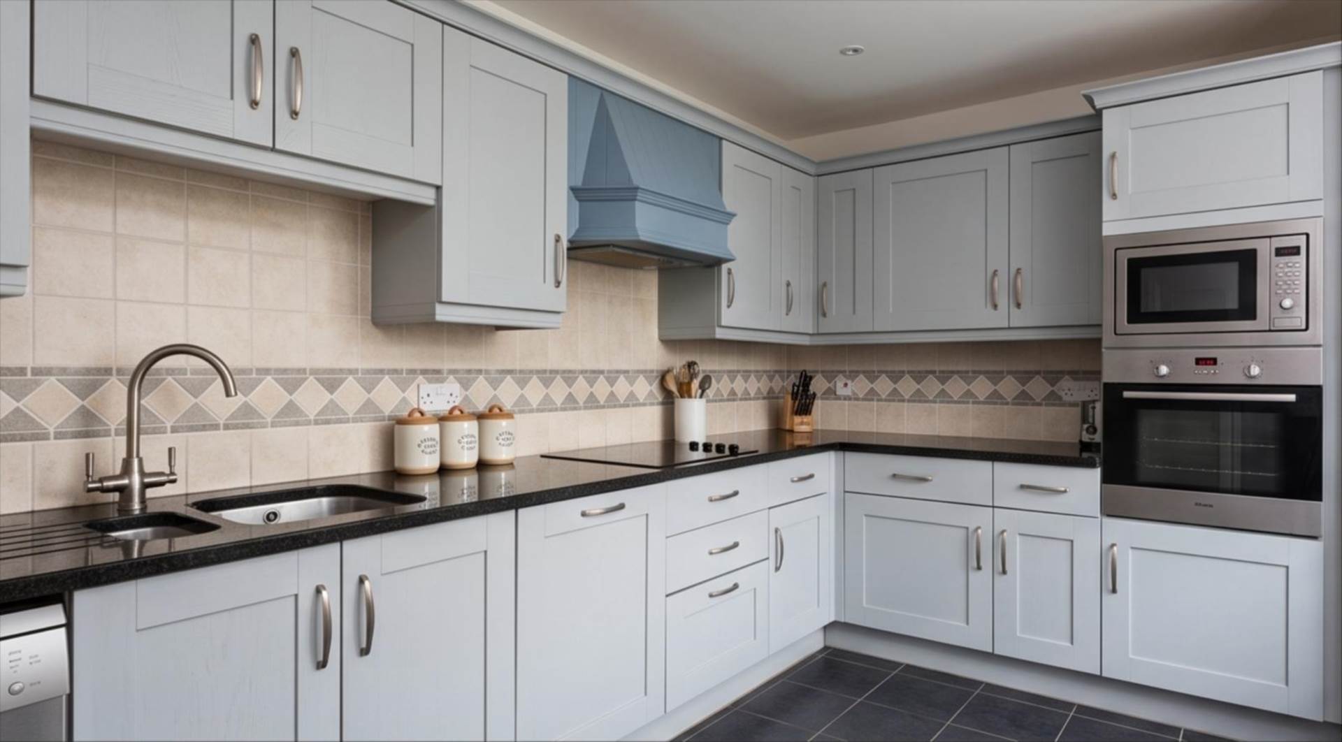 Room Elstree Way in Hertsmere